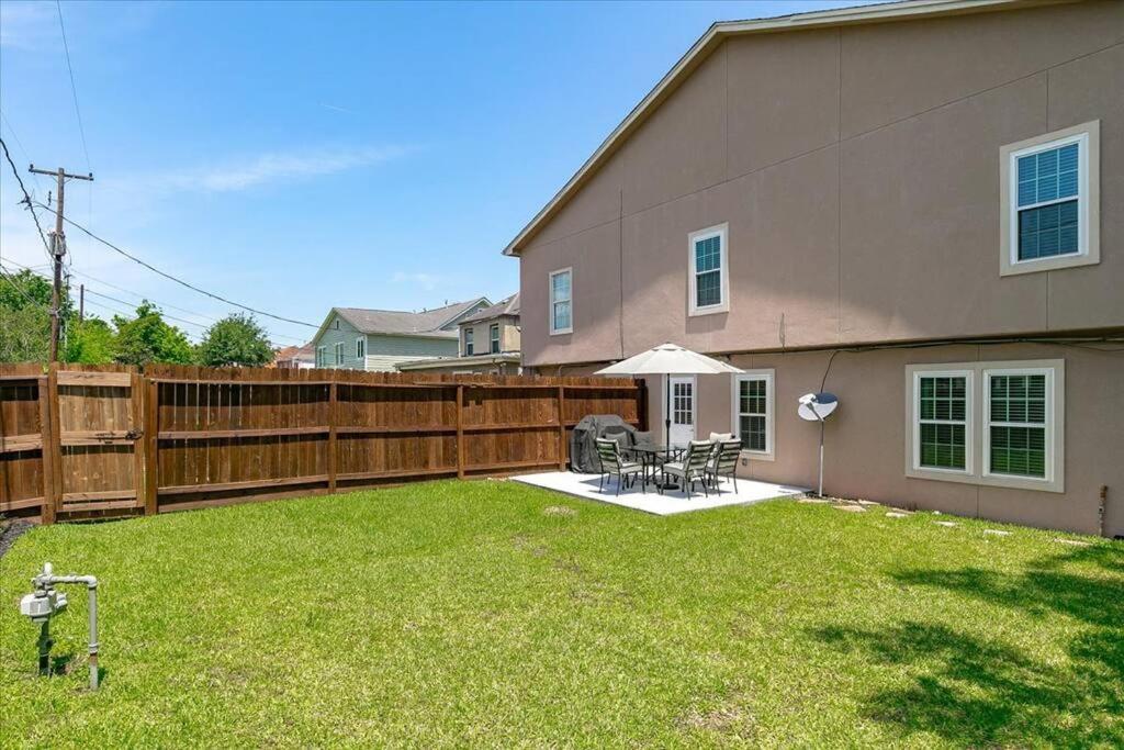 Lucky House - Tranquility In The Middle Of Houston - Tv In Every Room - 300 M2 מראה חיצוני תמונה