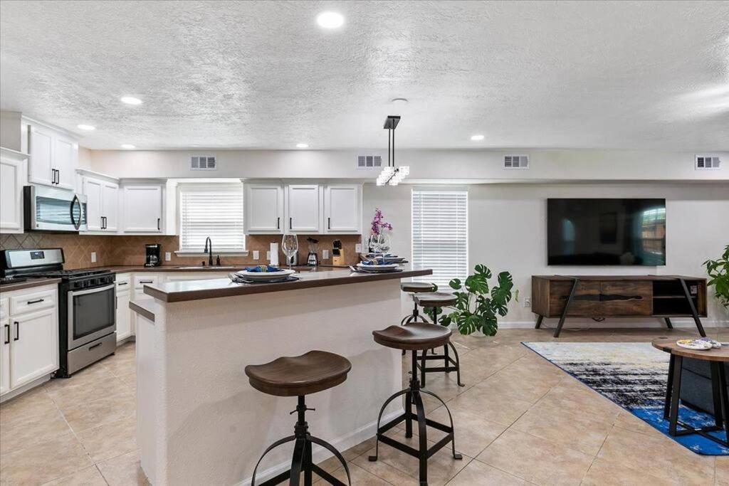 Lucky House - Tranquility In The Middle Of Houston - Tv In Every Room - 300 M2 מראה חיצוני תמונה